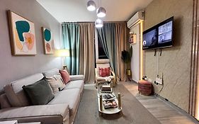 Lovely 3 Bedroom Condo Near Downtown And Foodies
